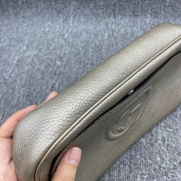 Gucci Soho Gold Metallic Shoulder Bag 468-082625 - Picture 5 of 16